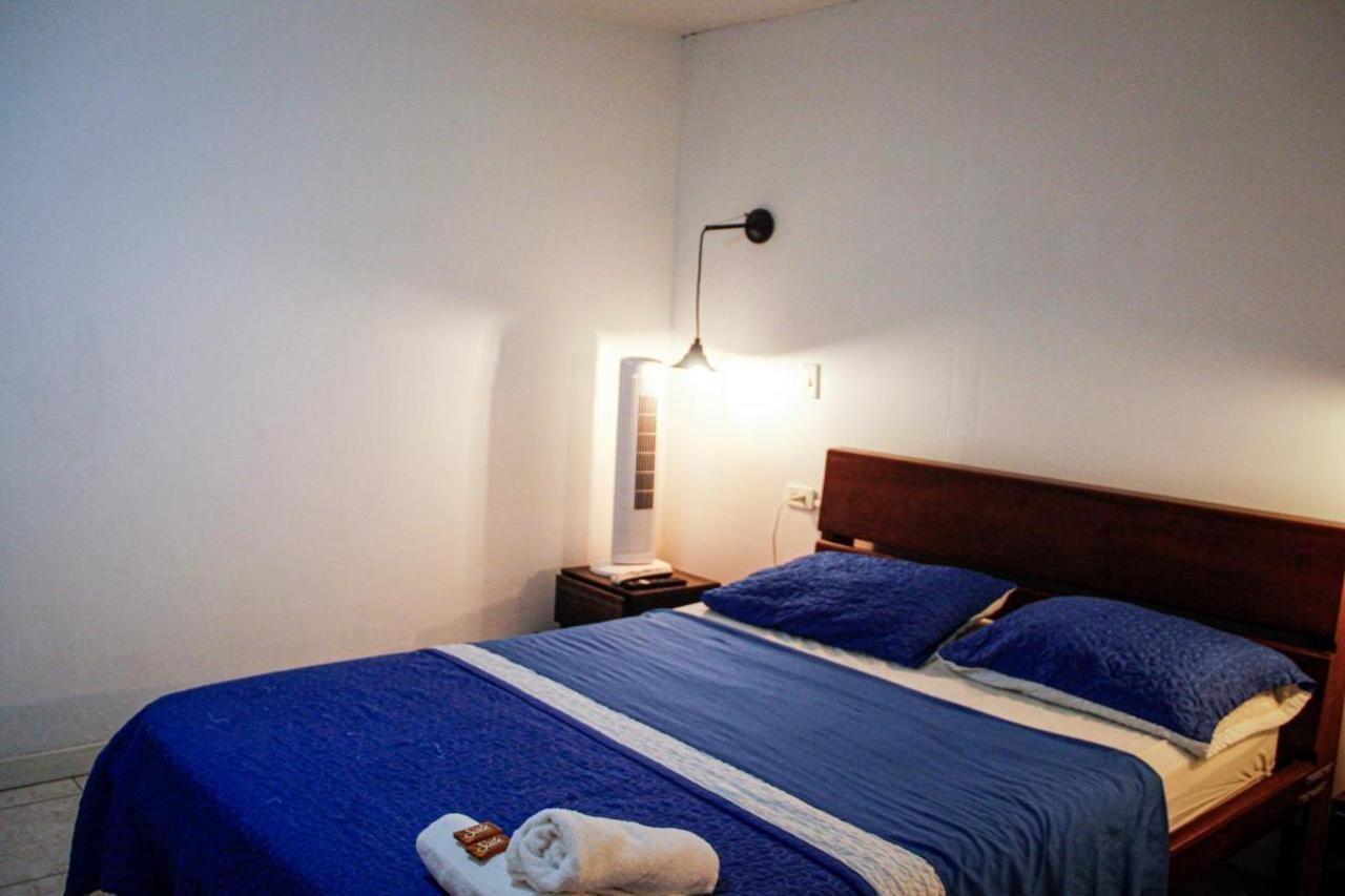 Tiger Hostel Medellín Extérieur photo
